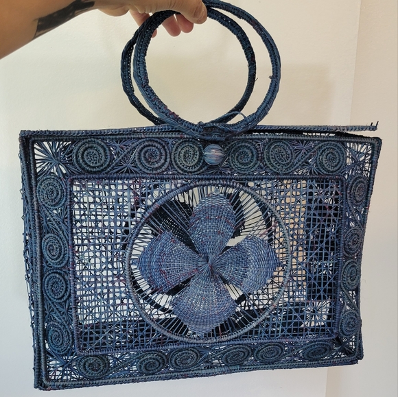 Hand woven Colombian tote - Picture 10 of 10